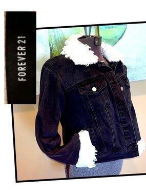 Forever21 black denim jacket with faux shearling collar &cuffs thick warm sz S/M